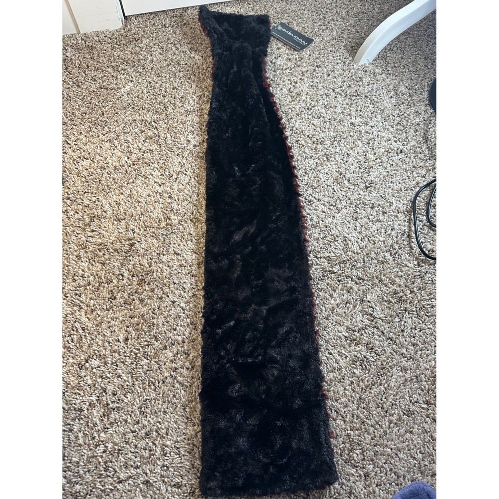 Pandemonium Millinery Faux Fur Pull-Thru Scarf Crimson‎ Black Reversible Seattle